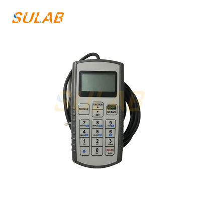 Herramientas de prueba y servicio para ascensores para leer códigos de falla, modificar parámetros y ejecutar pruebas