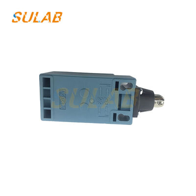 Commutador de seguridad de la escalera mecánica de Hitachi ZLDXC03C con función de parada de emergencia y monitoreo en tiempo real de la cadena de pasos para un control preciso del límite de viaje